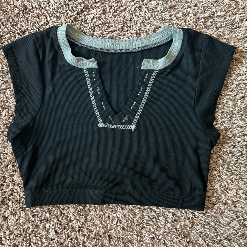 Cute little V neck crop top